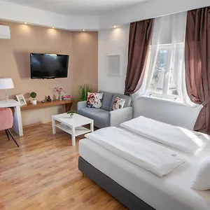 https://premium-studio-szervita-square.inbudapesthotels.com