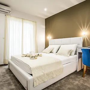 Holiday & Apartman